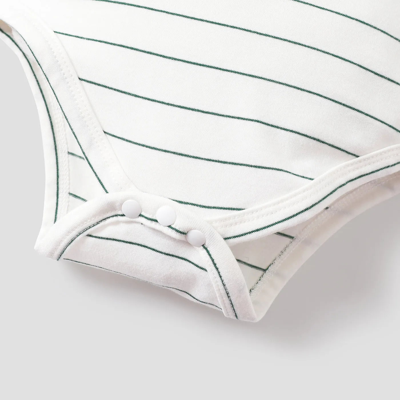 2pcs Stripe Print Pocket Decor Short-sleeve Baby Set