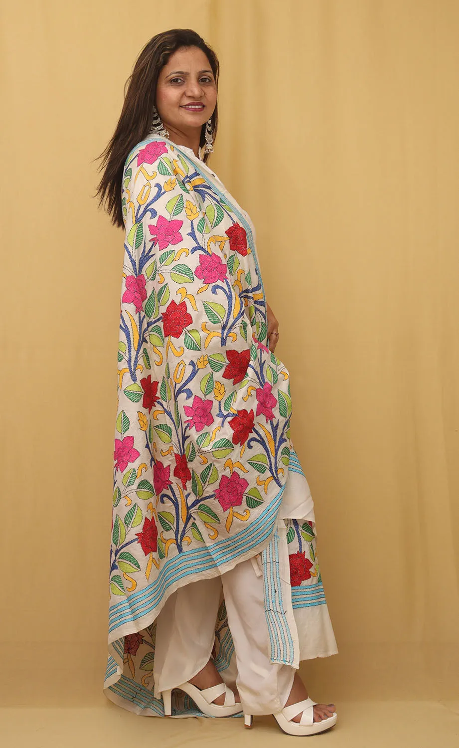 Exquisite Off White Kantha Silk Dupatta with Hand Embroidery
