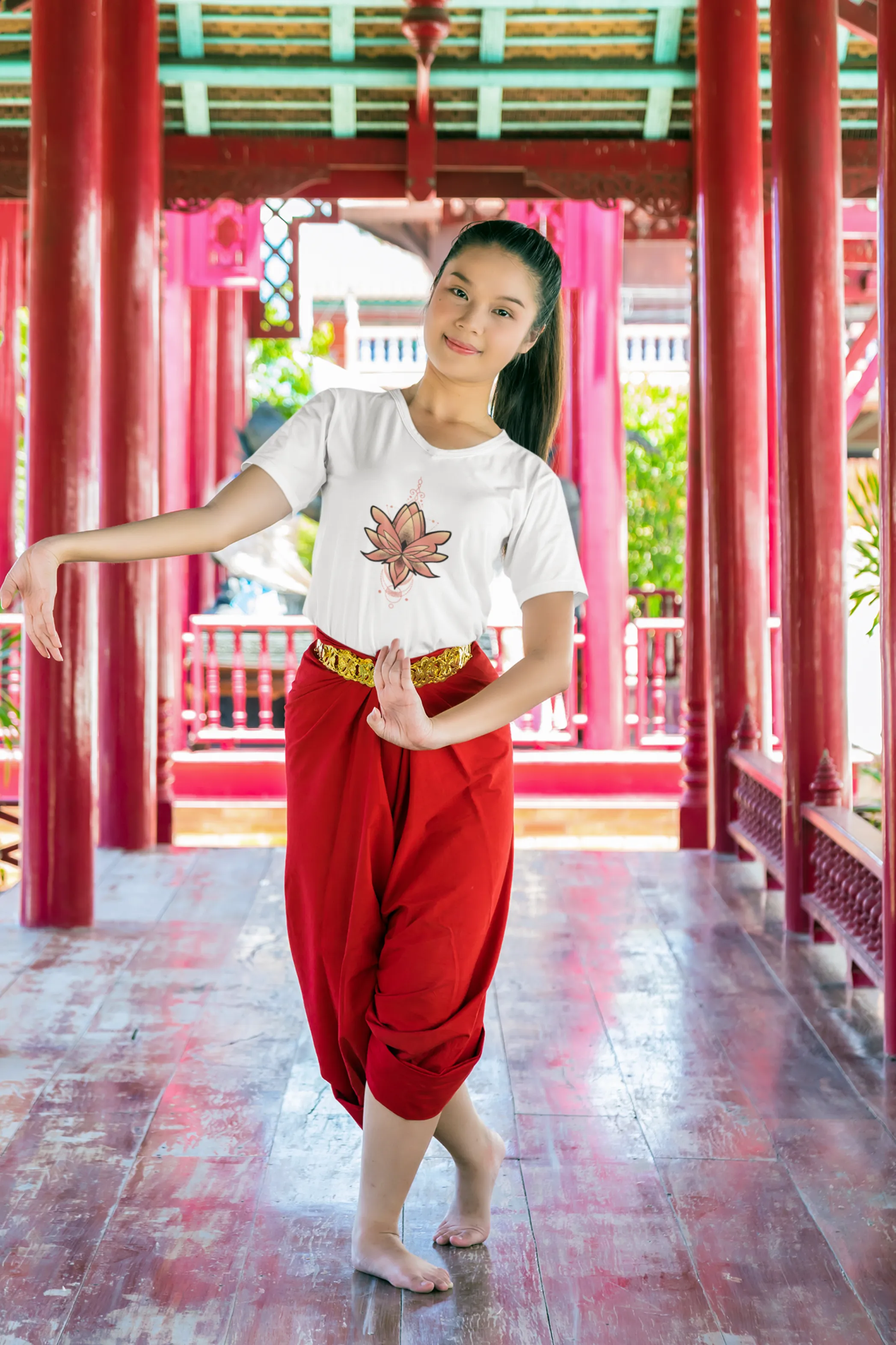 Geometric Lotus Printed Scoop Neck T-shirt for women