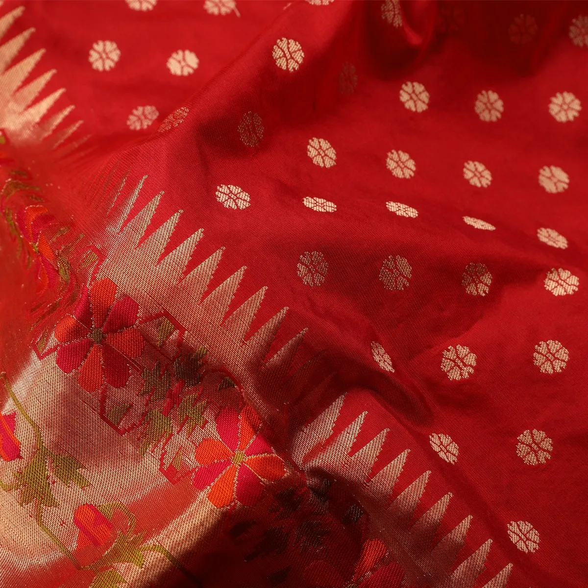 Handwoven Chilli Red Paithani Silk Sari - WIISDT1612 001