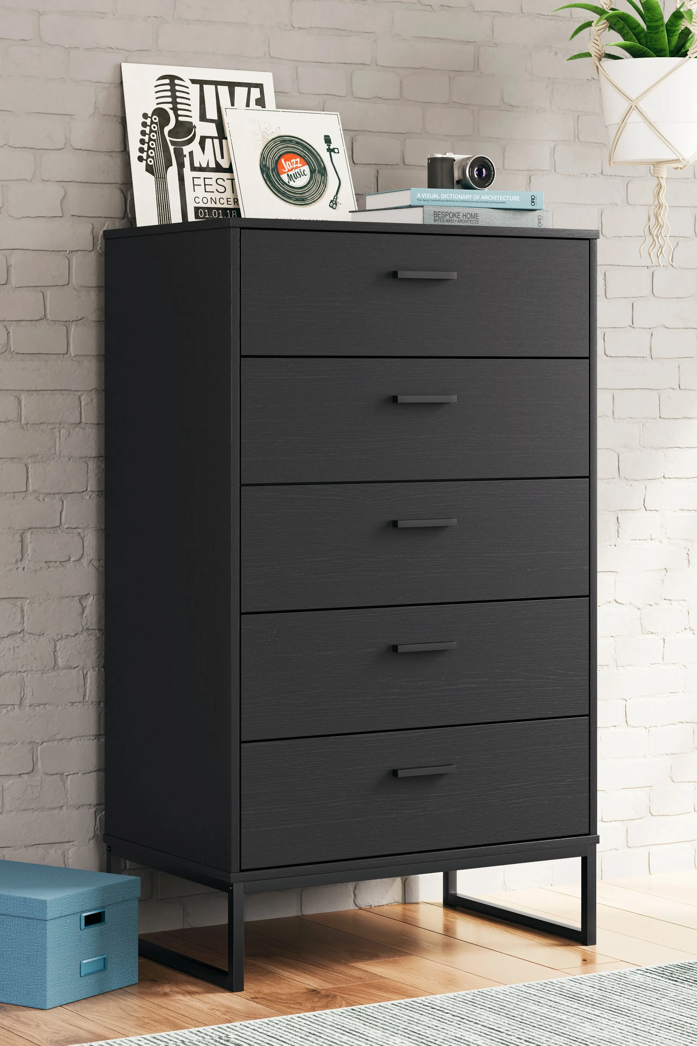Socalle Twin Panel Headboard with Dresser and Chest in Black