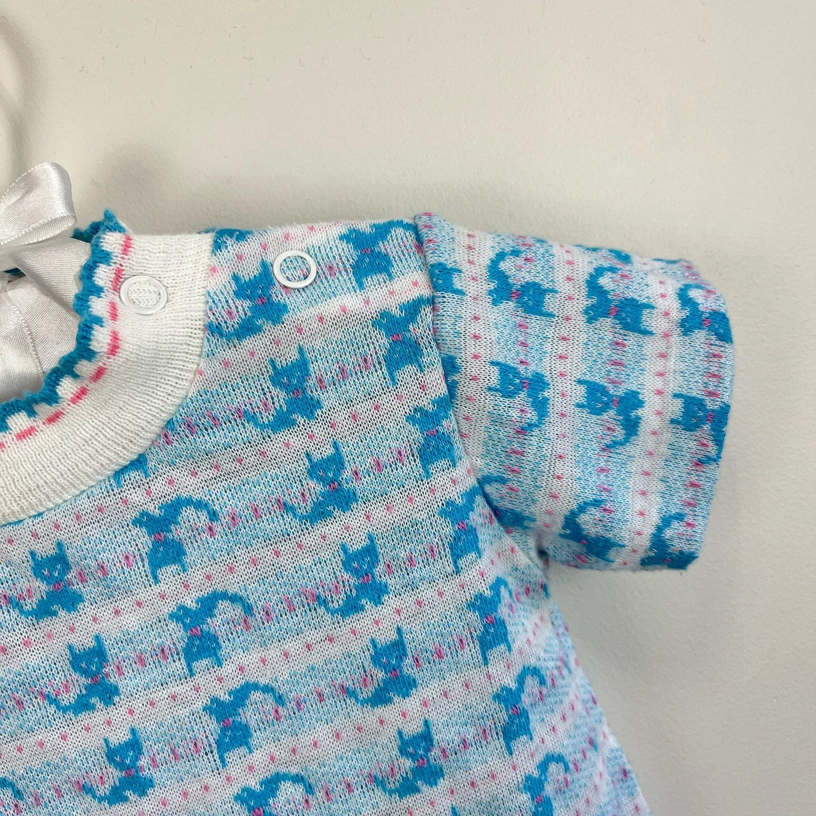 Vintage Sears Short Sleeve Blue Cat Shirt Medium